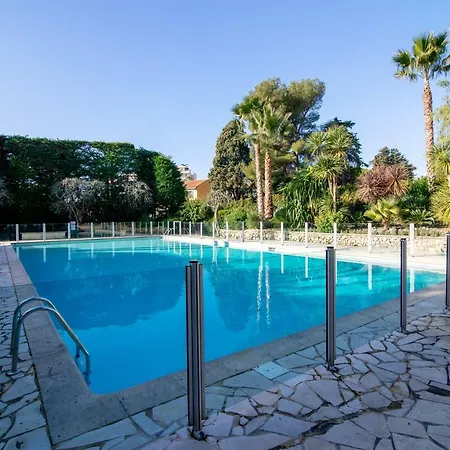Luckey Homes - Avenue Montrose *